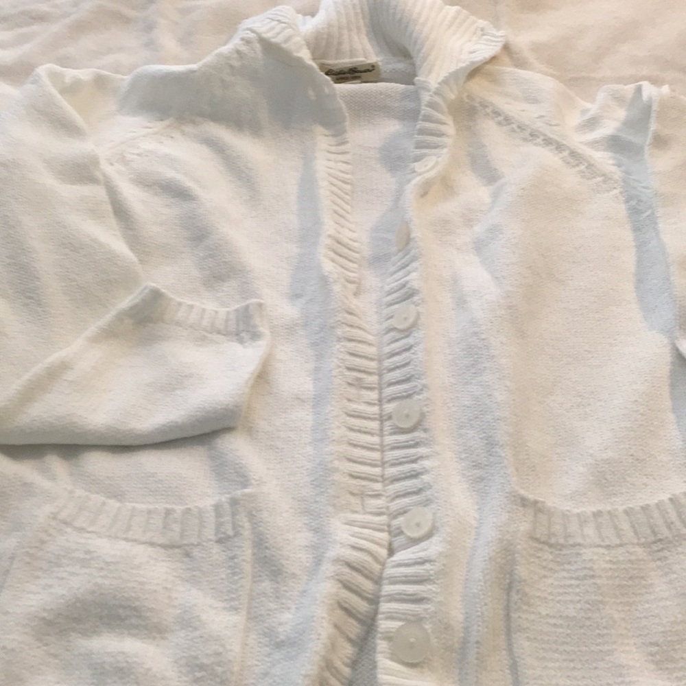 Eddie Bauer button cardigan